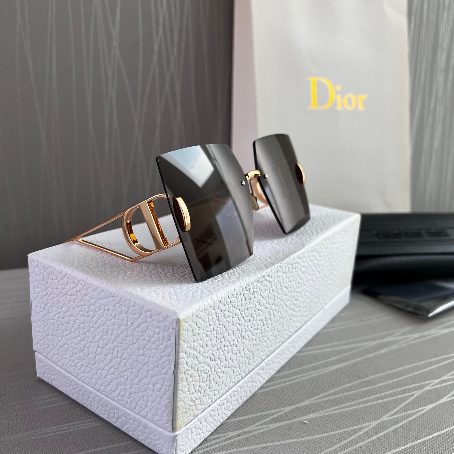 Lentes D color café con dorado