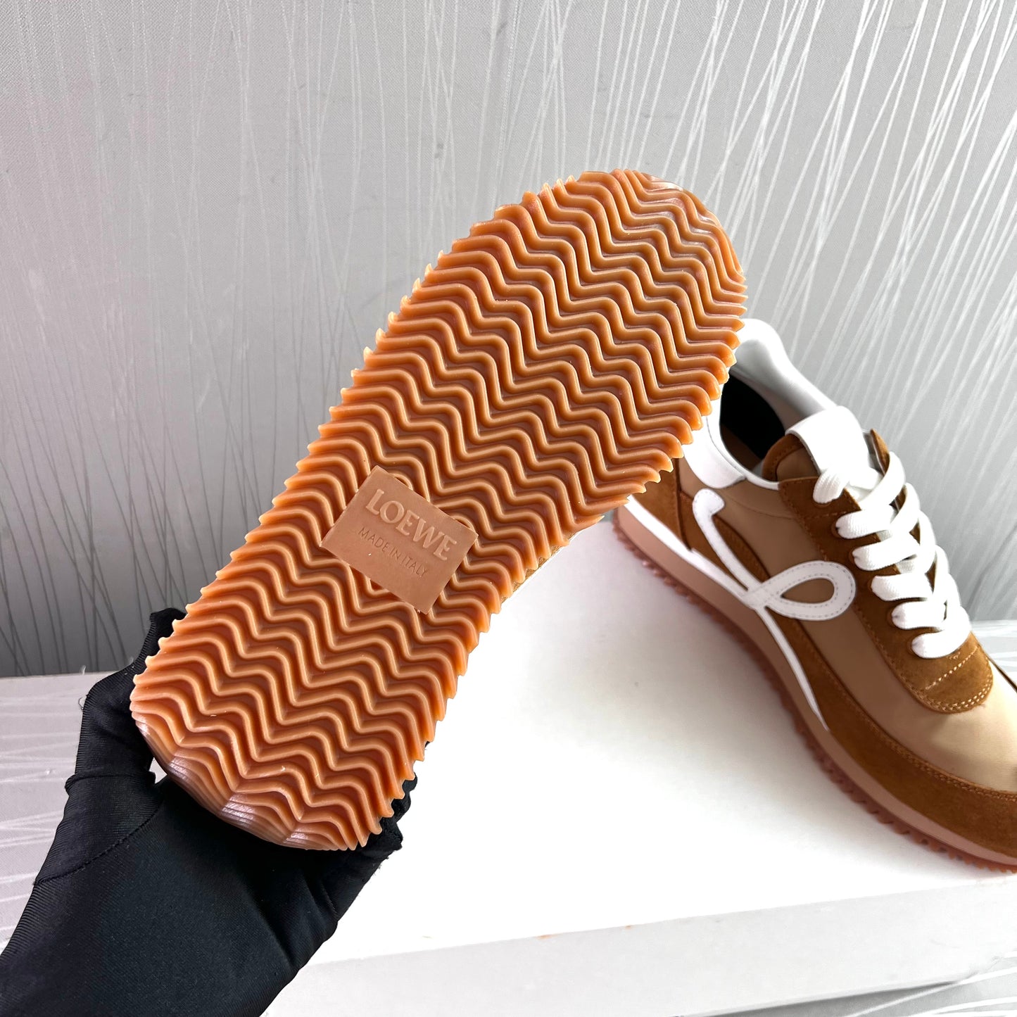 Sneakers L color beige con blanco