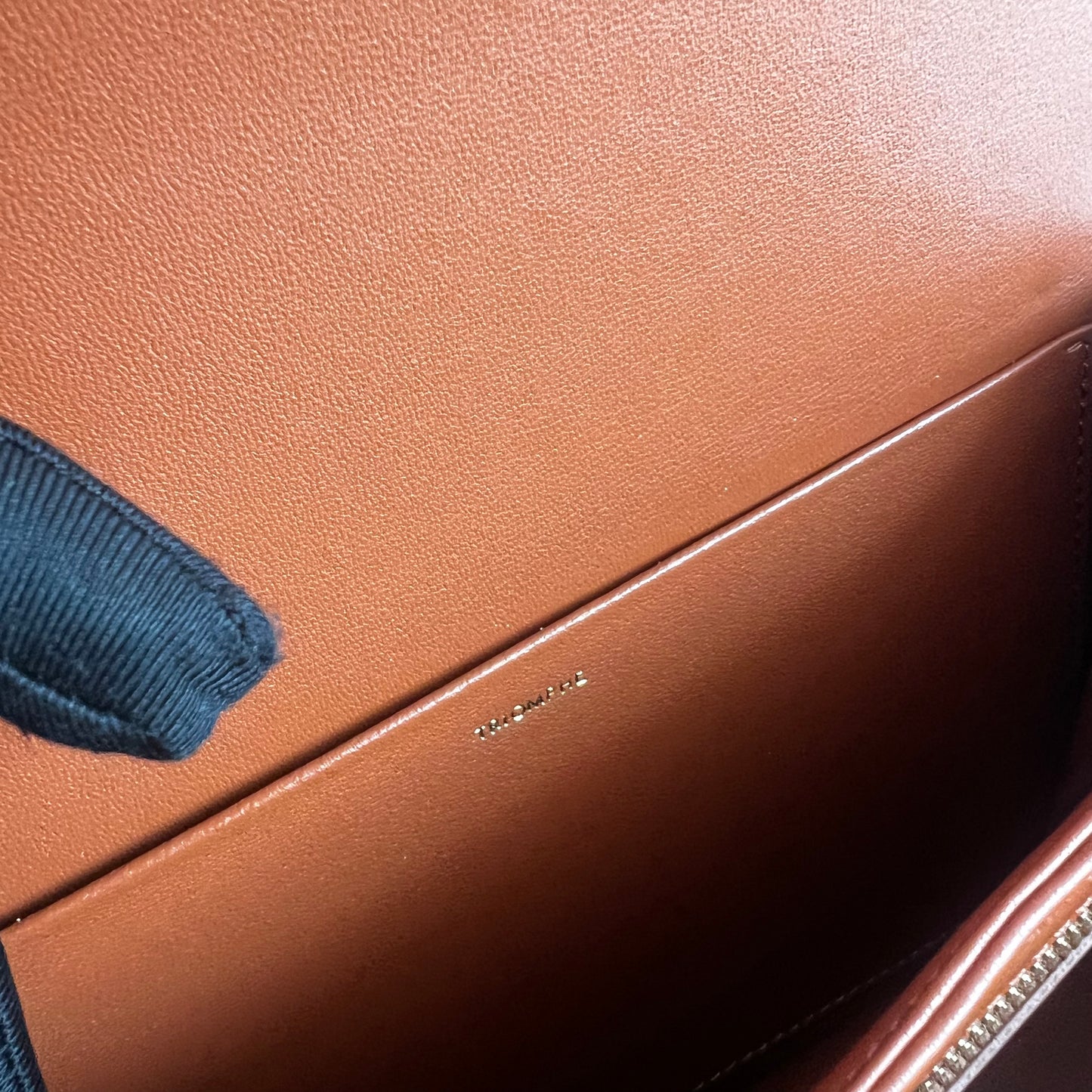 Bolso C piel color camel herraje dorado