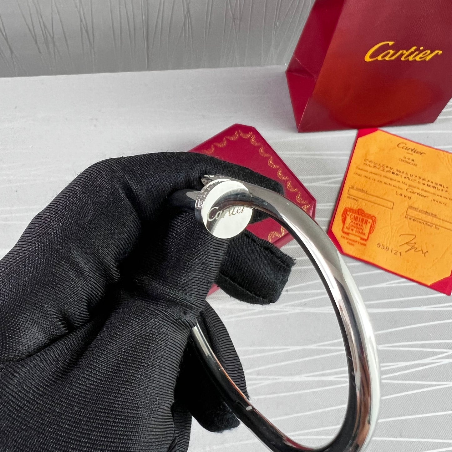 Brazalete C color plata
