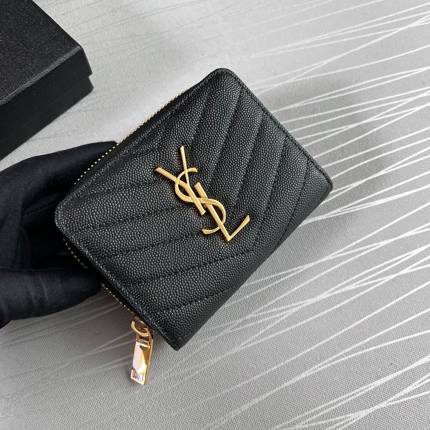 Cartera Y piel color negro