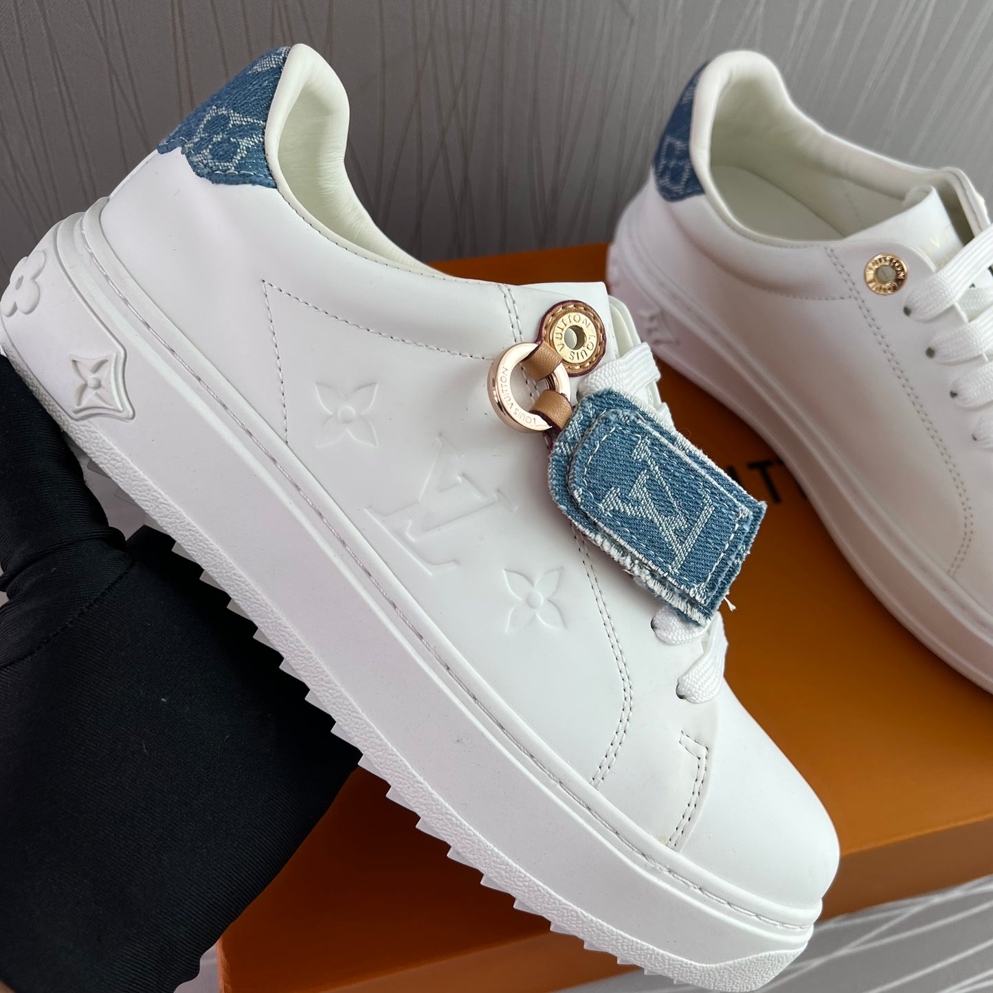 Sneakers L piel blancos