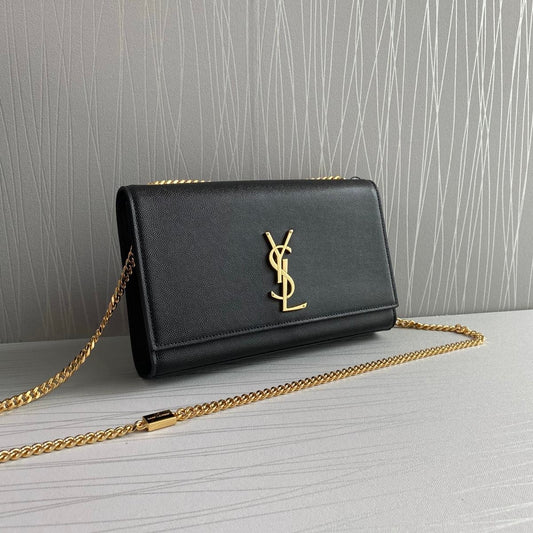 Bolso Y K-ate piel grained color negro herrajes dorados