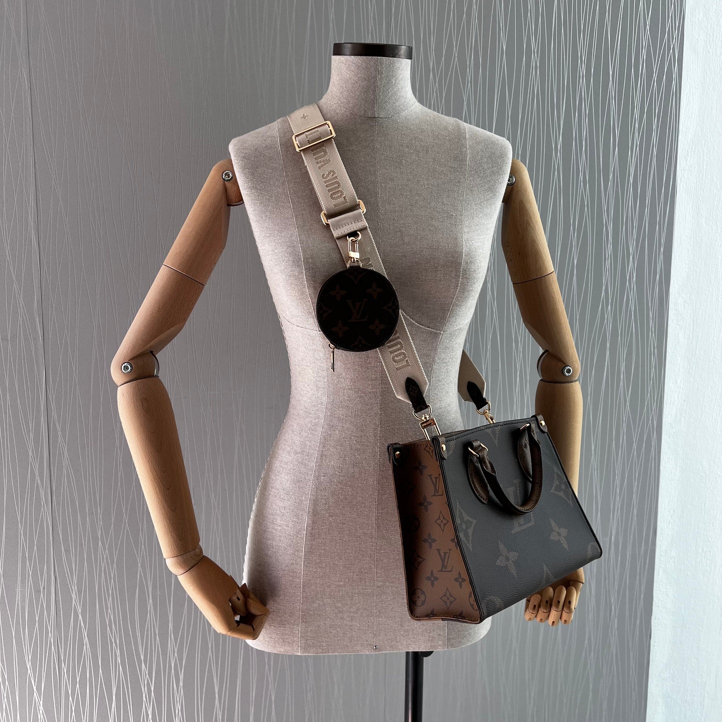Bolso L canvas color cafe y strap beige