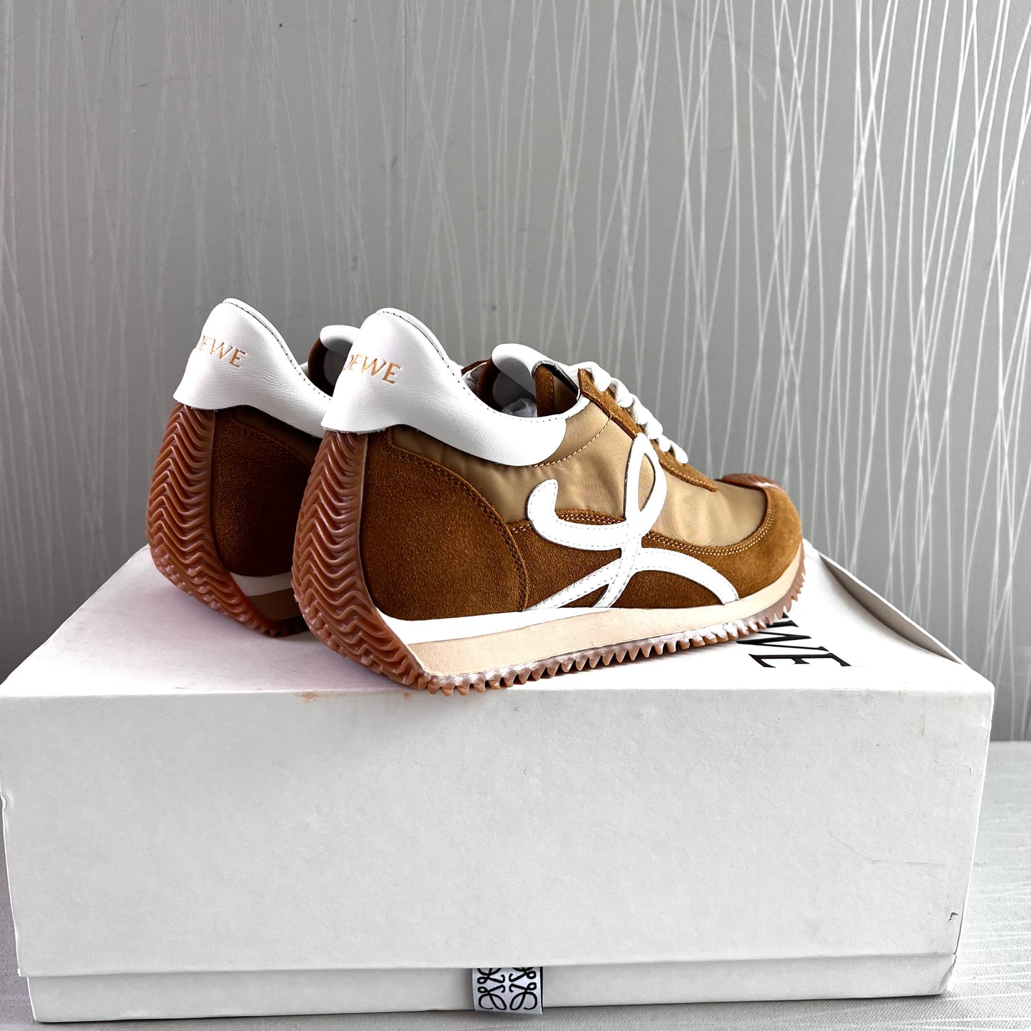 Sneakers L color beige con blanco