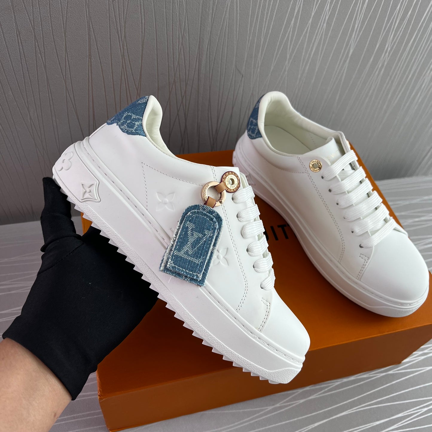 Sneakers L piel blancos