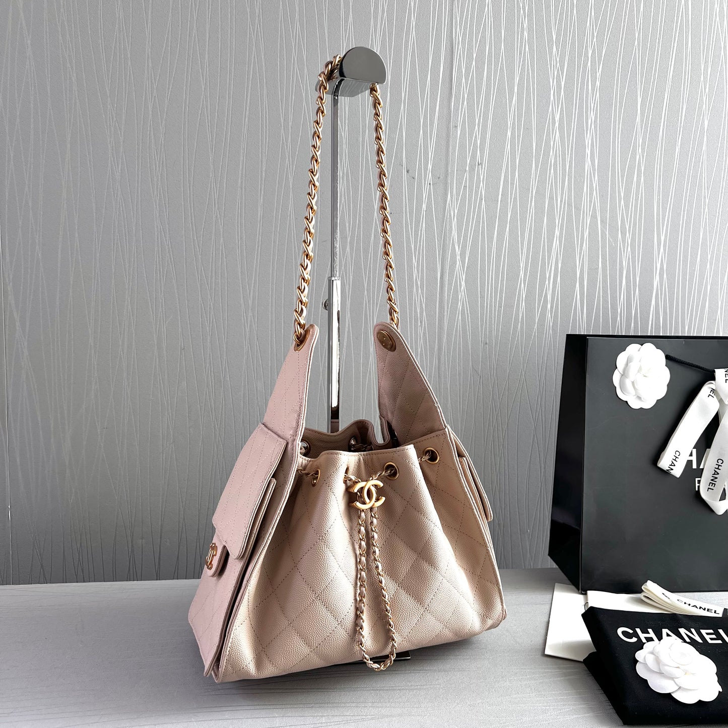 Bolso C piel granulada color beige