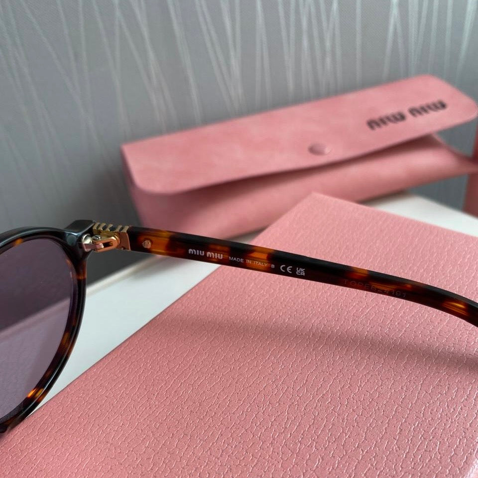 Lentes M en color morado con carey