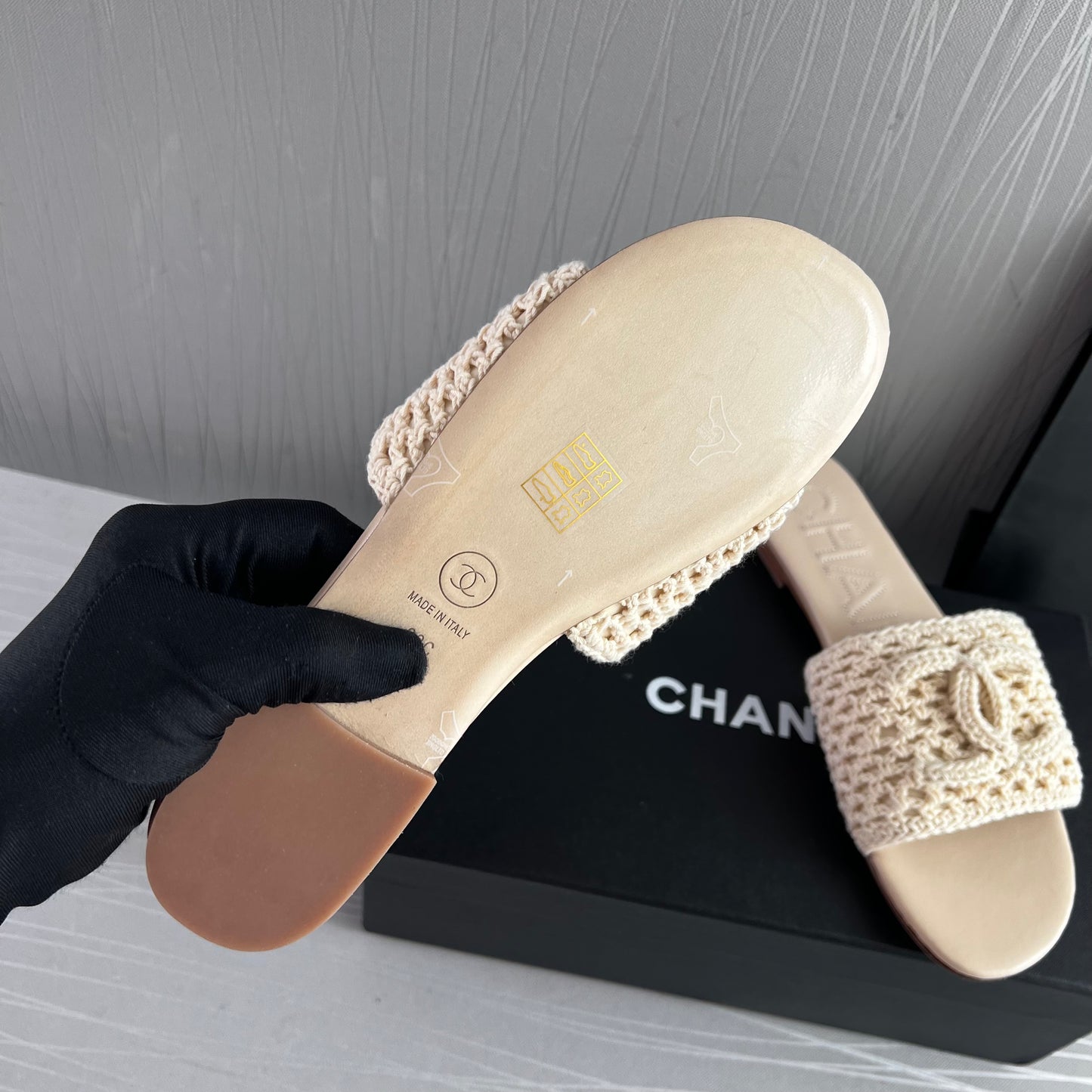 Sandalias C algodón tejido en color beige