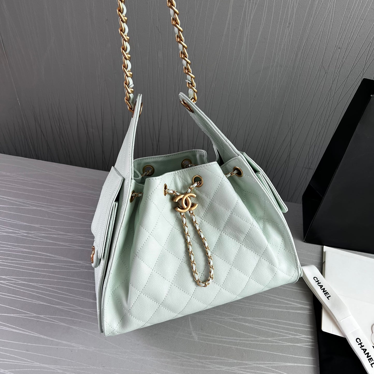 Bolso C 2-5 piel granulada color verde menta pequeña
