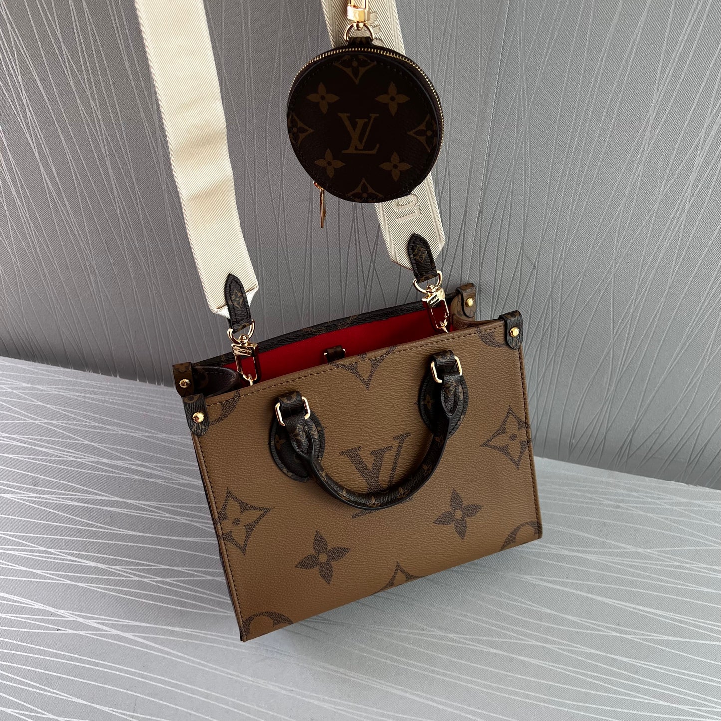 Bolso L canvas color cafe y strap beige