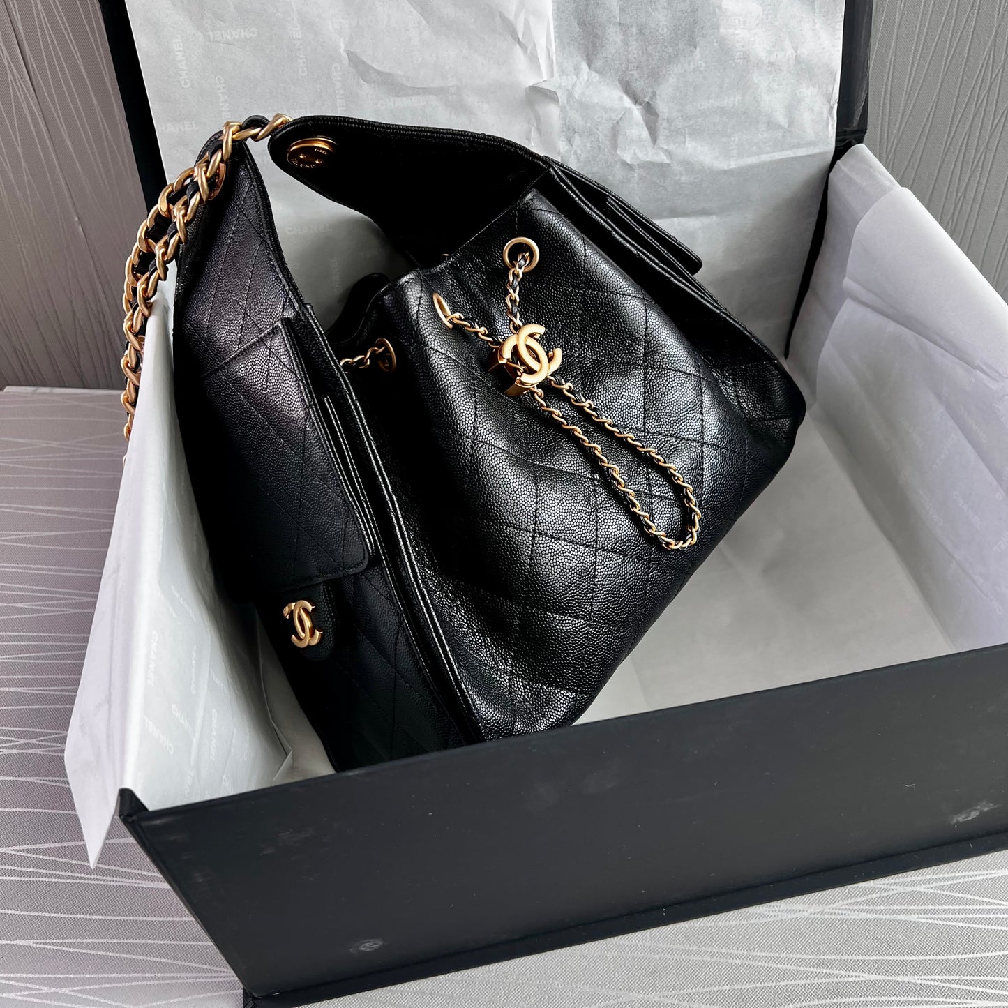 Bolso C 2-5 piel granulada color negro pequeña