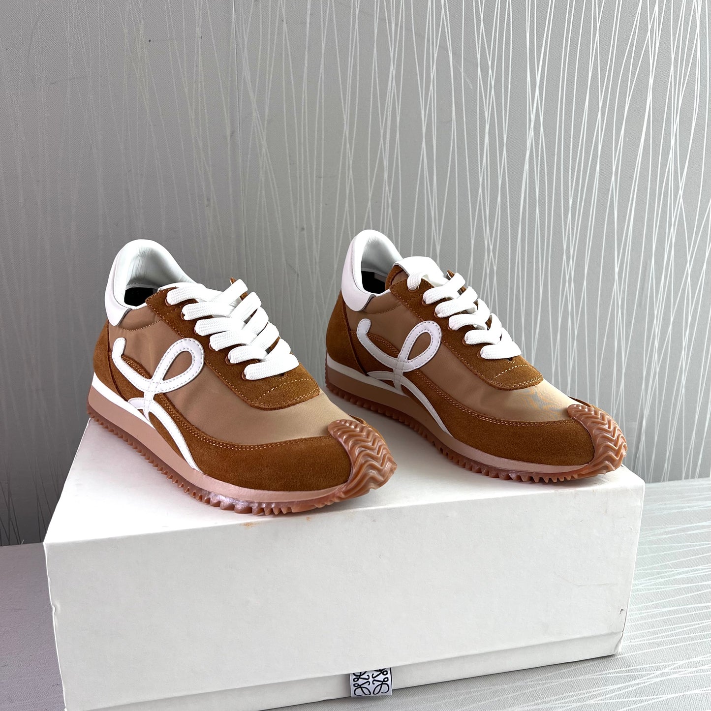 Sneakers L color beige con blanco