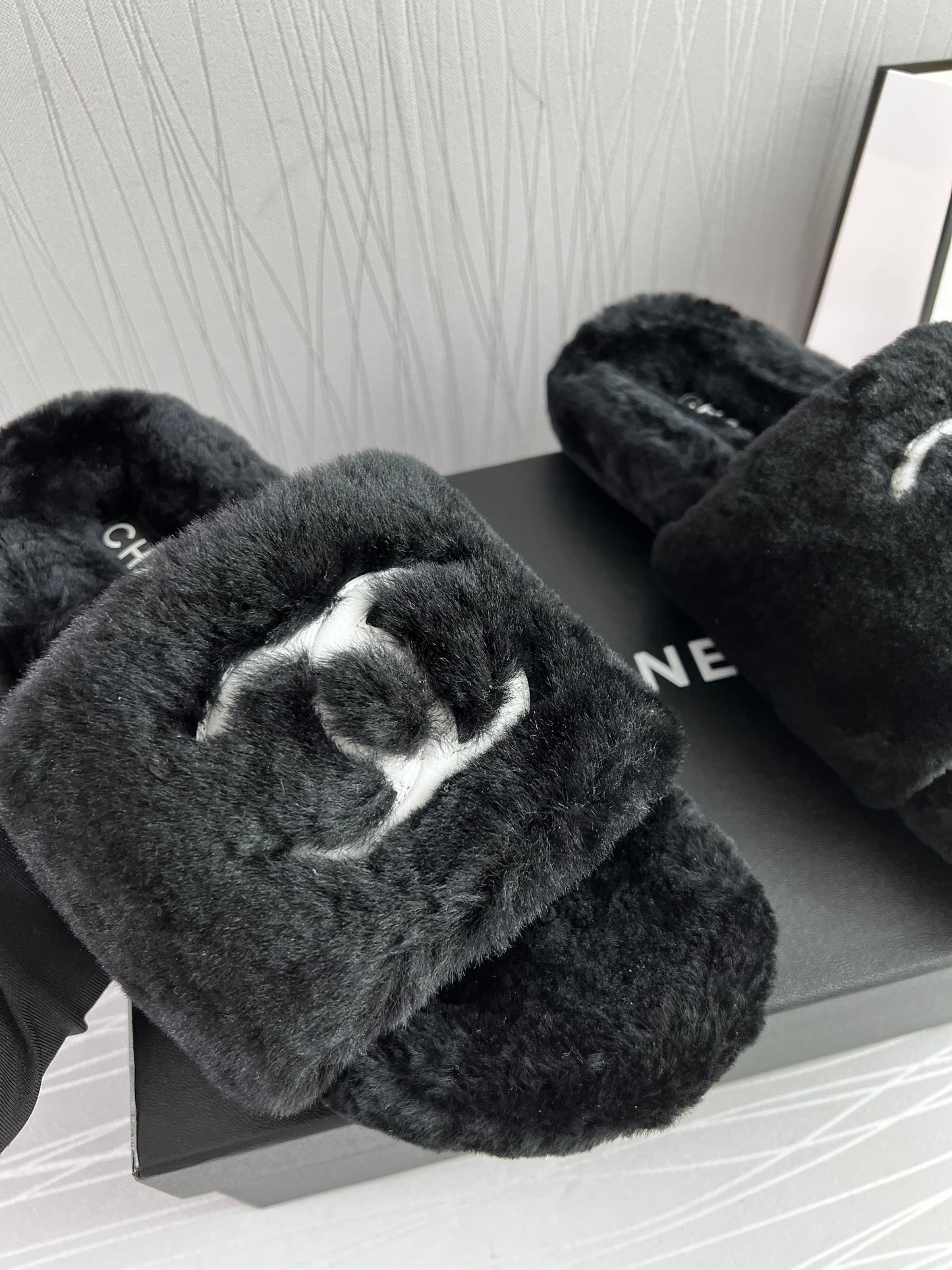 Pantuflas C negras