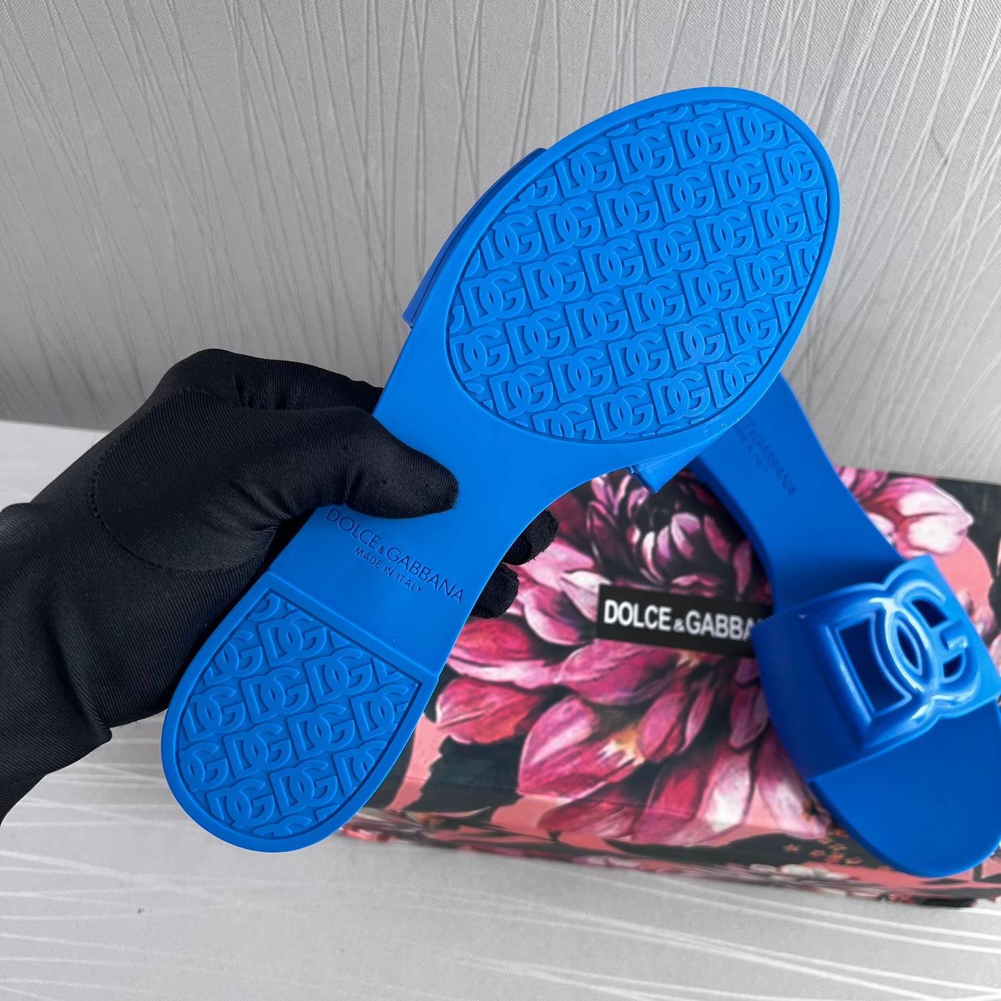 Sandalias D de hule color azul