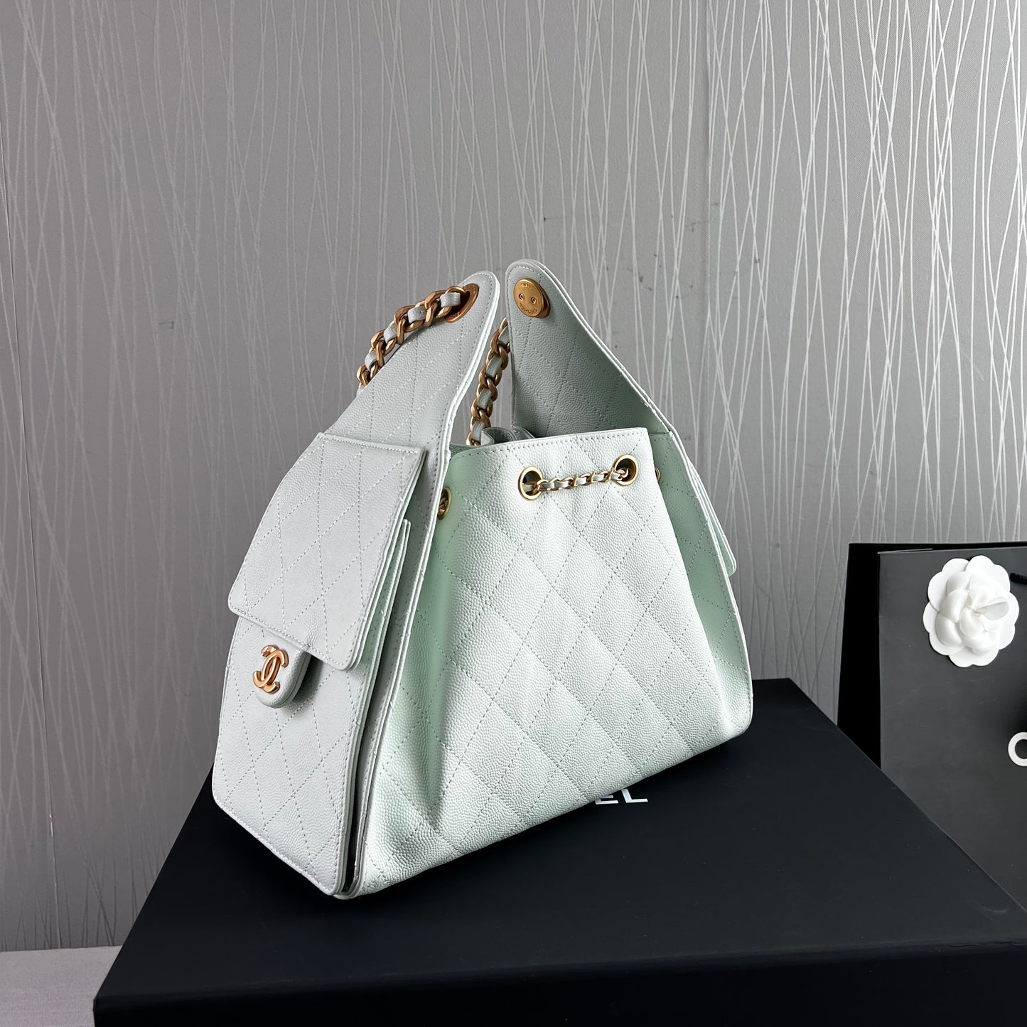 Bolso C 2-5 piel granulada color verde menta pequeña