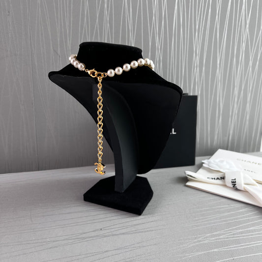 Collar C perlas con dorado