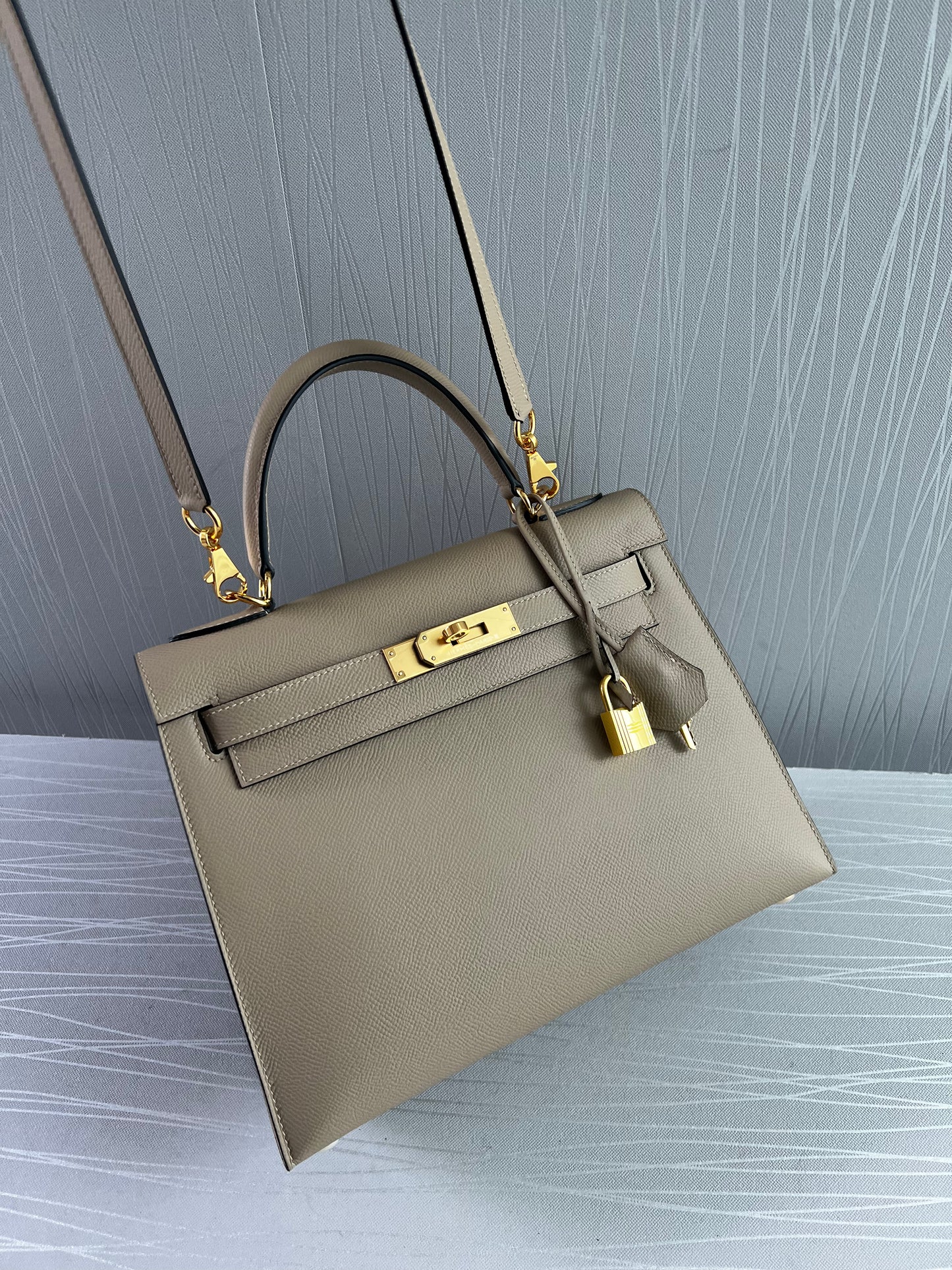 Bolso H piel en color beige