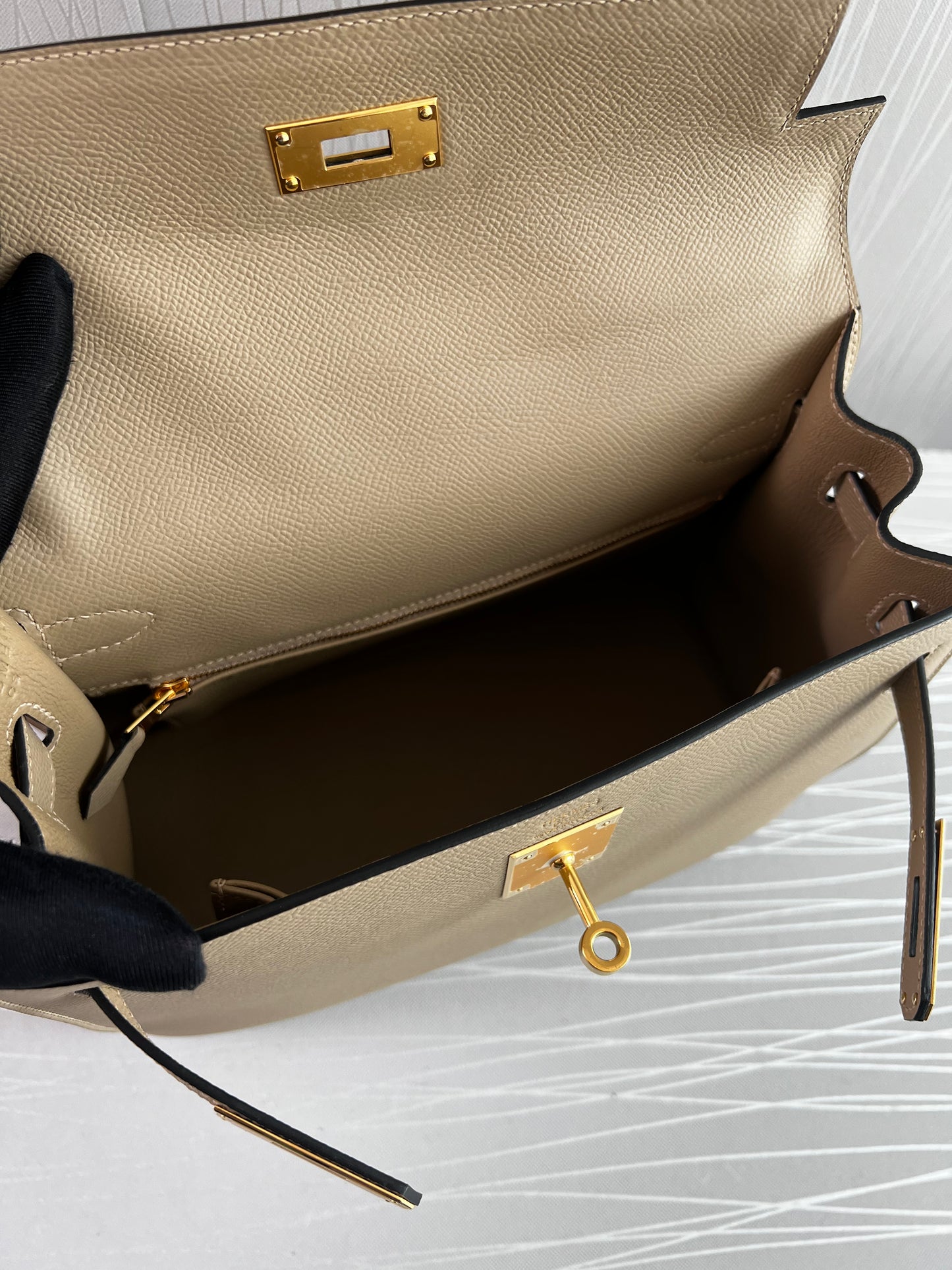Bolso H piel en color beige