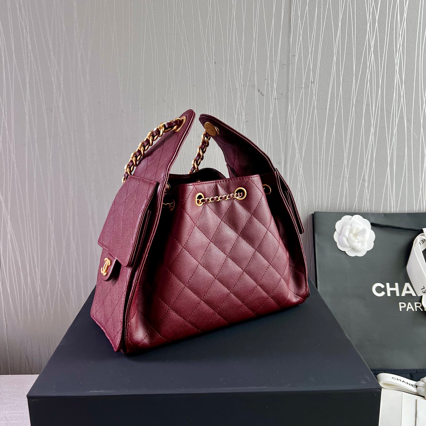 Bolso C 2-5 piel granulada color burdeos