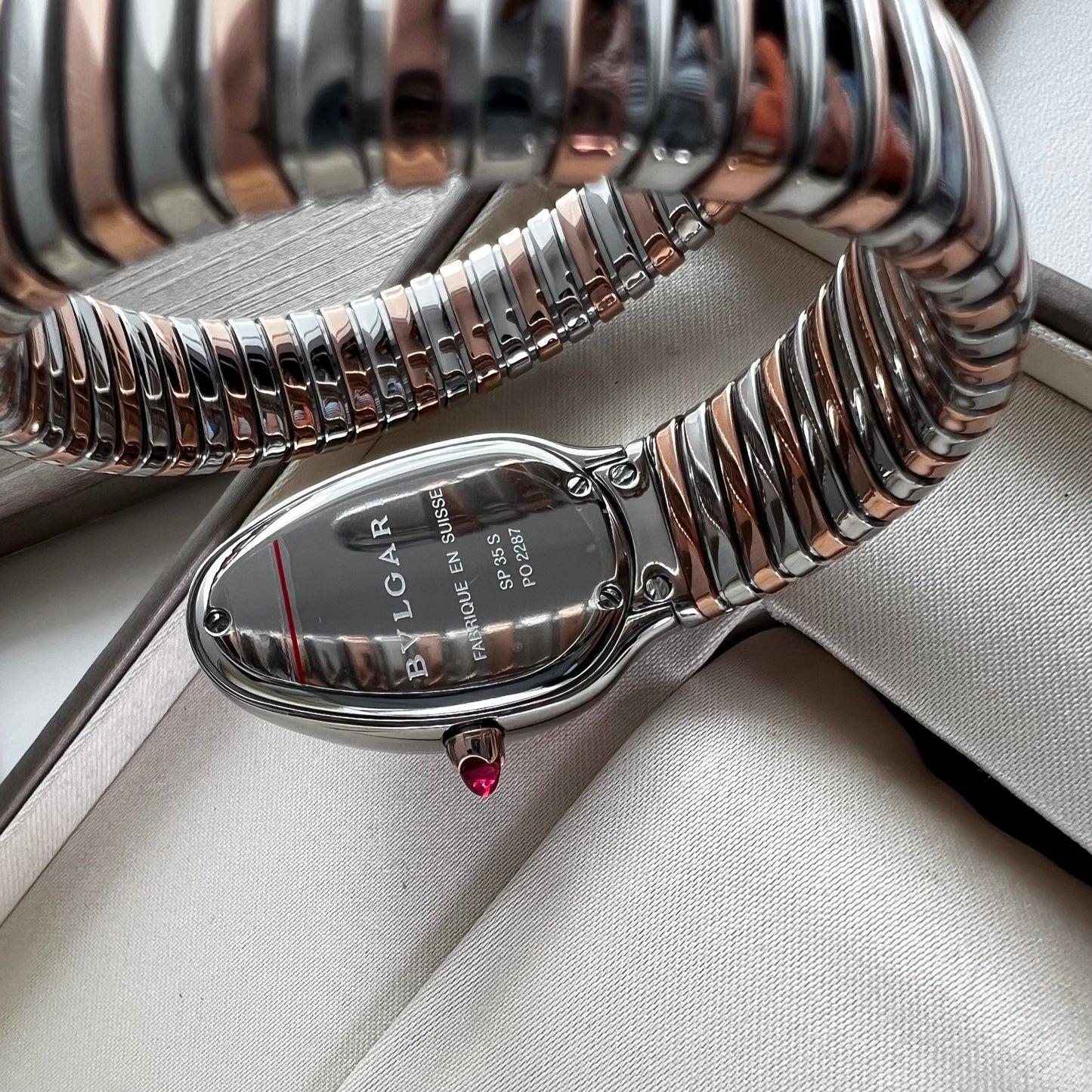 Reloj B brazalete bicolor rosa y plateado