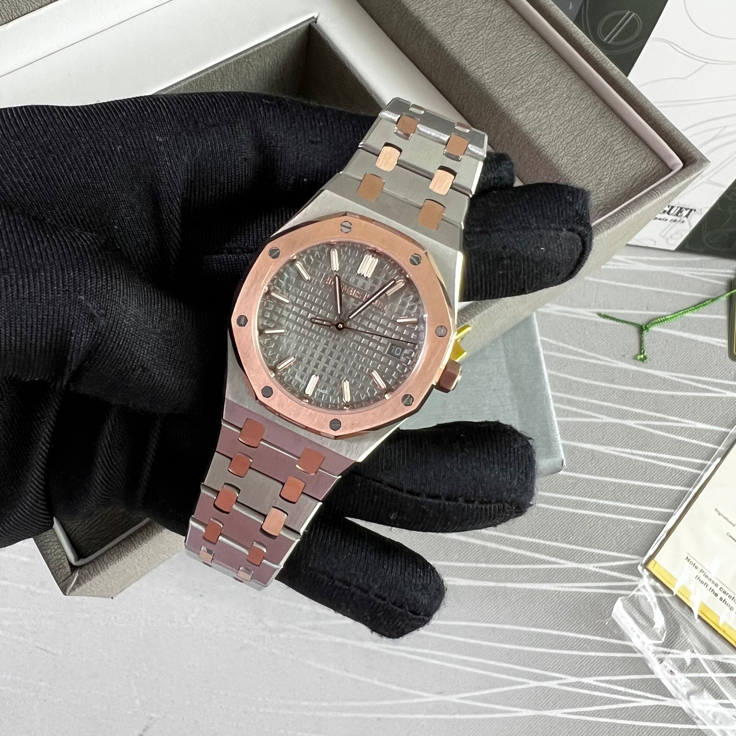 Reloj A - P unisex acero inoxidable, color plata y rose gold