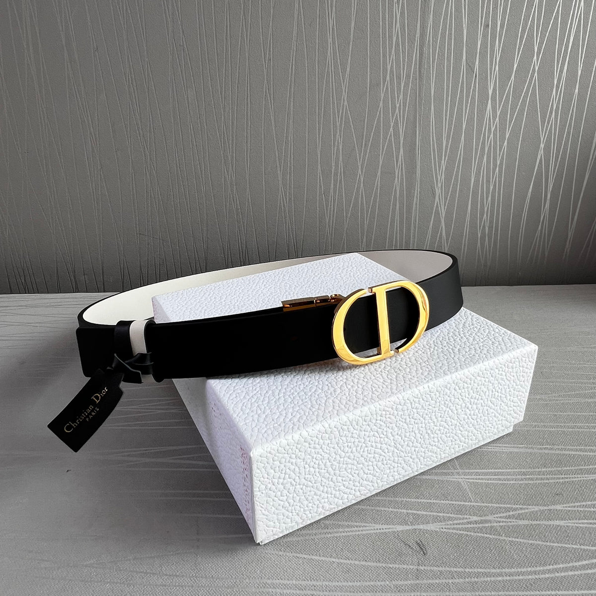 Cinto D-ior piel reversible negro y blanco