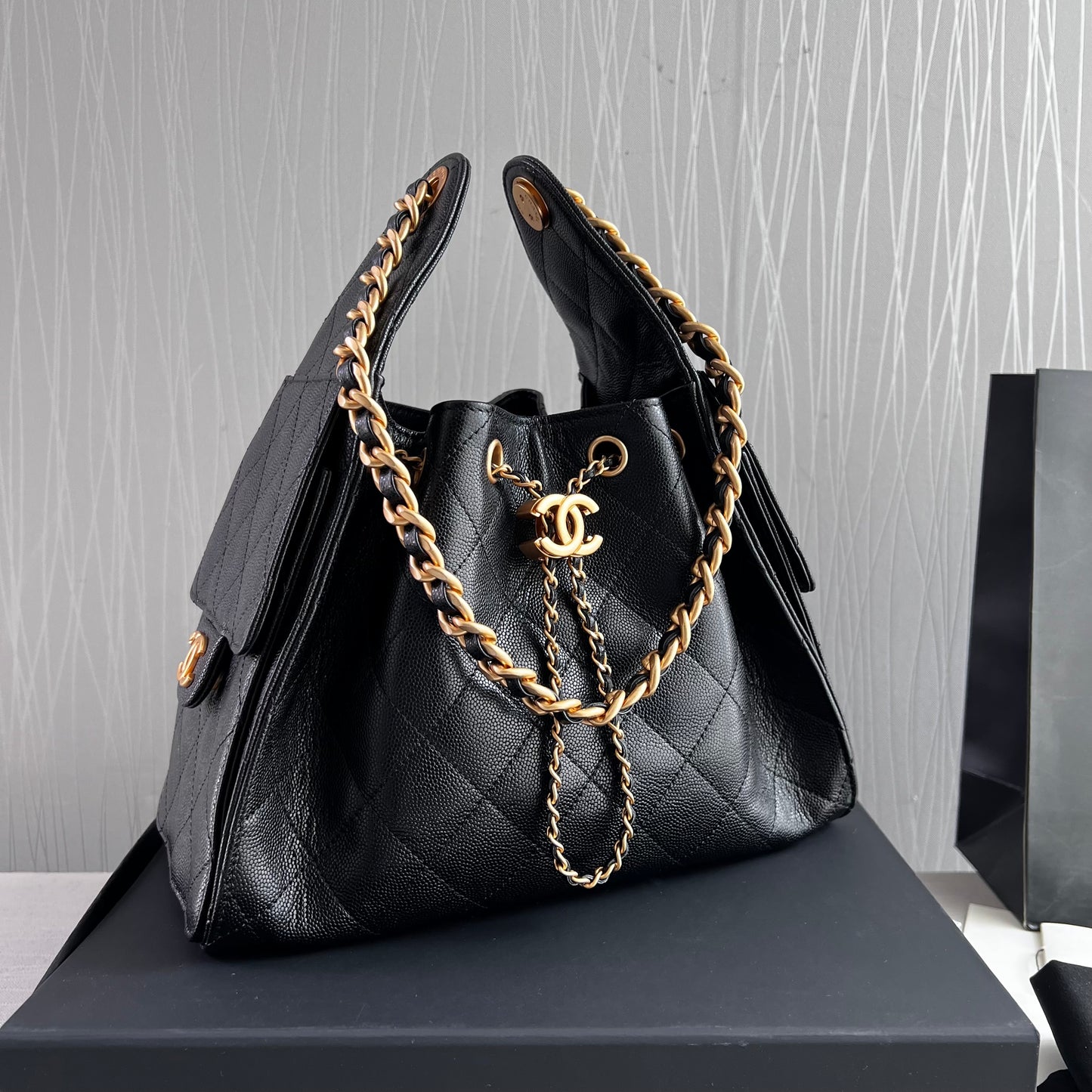 Bolso C 2-5 piel granulada color negro pequeña