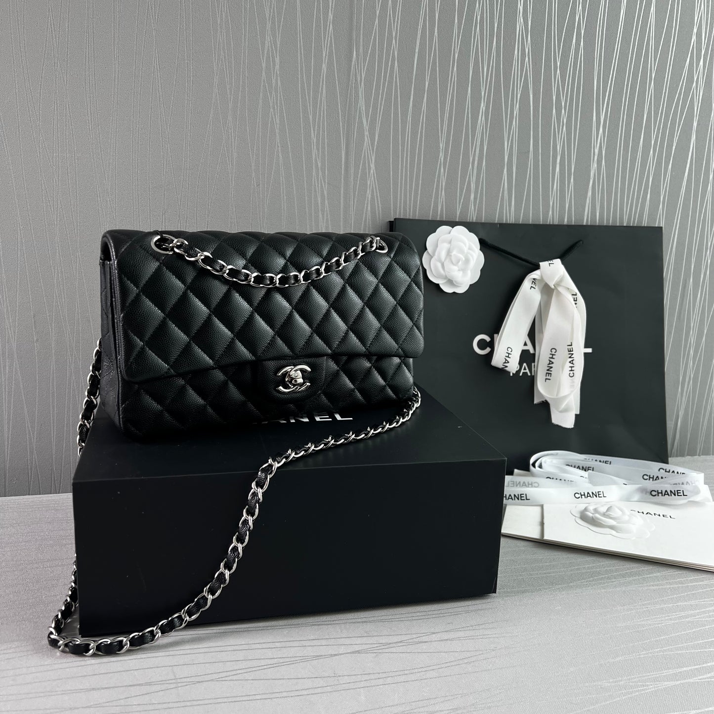 Bolso C Classic piel color negro herrajes color plata