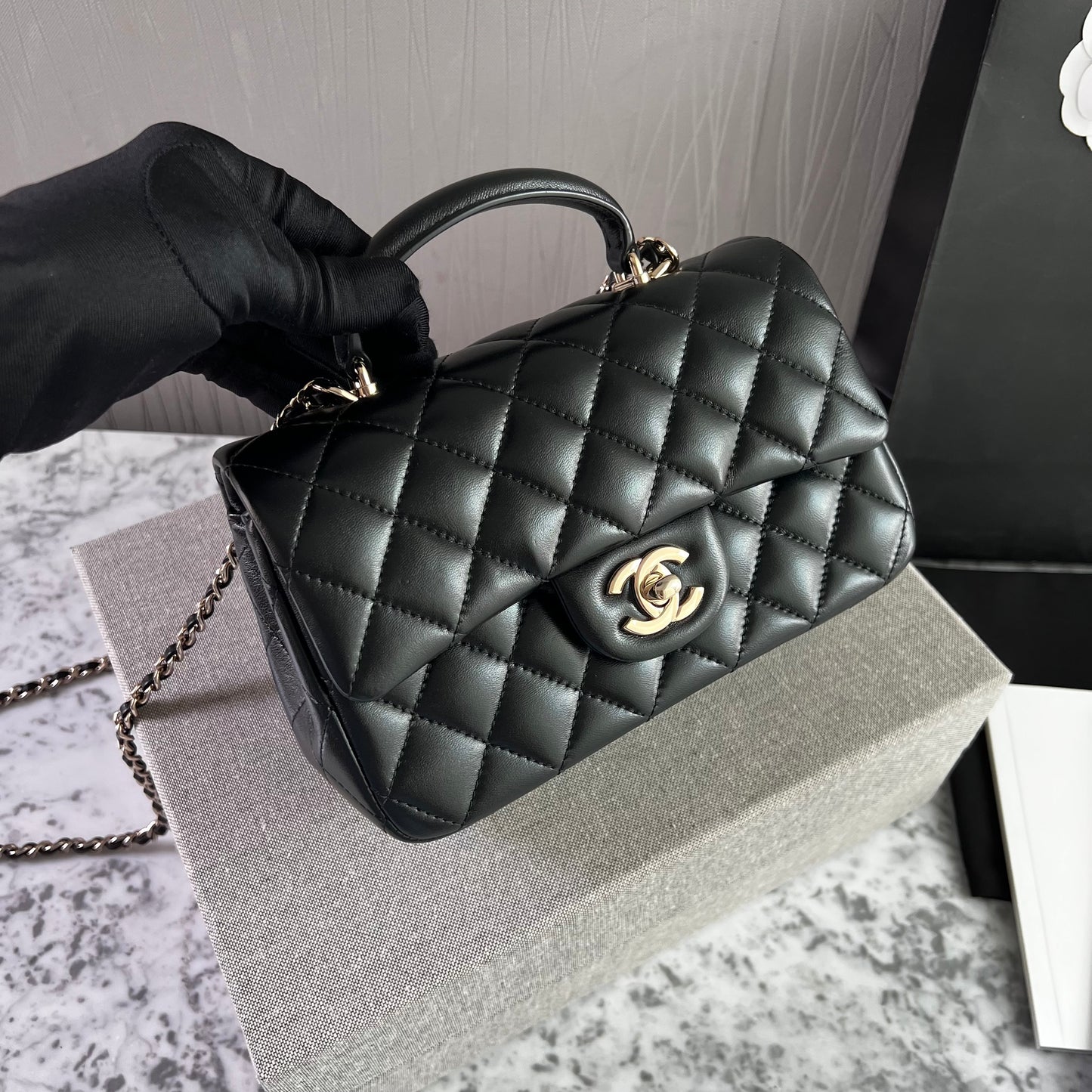 Bolso C-hanel piel color negro