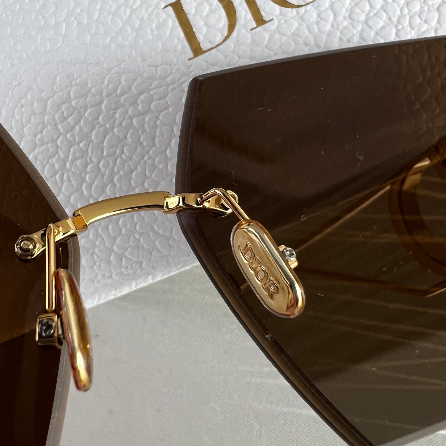 Lentes D color café con dorado