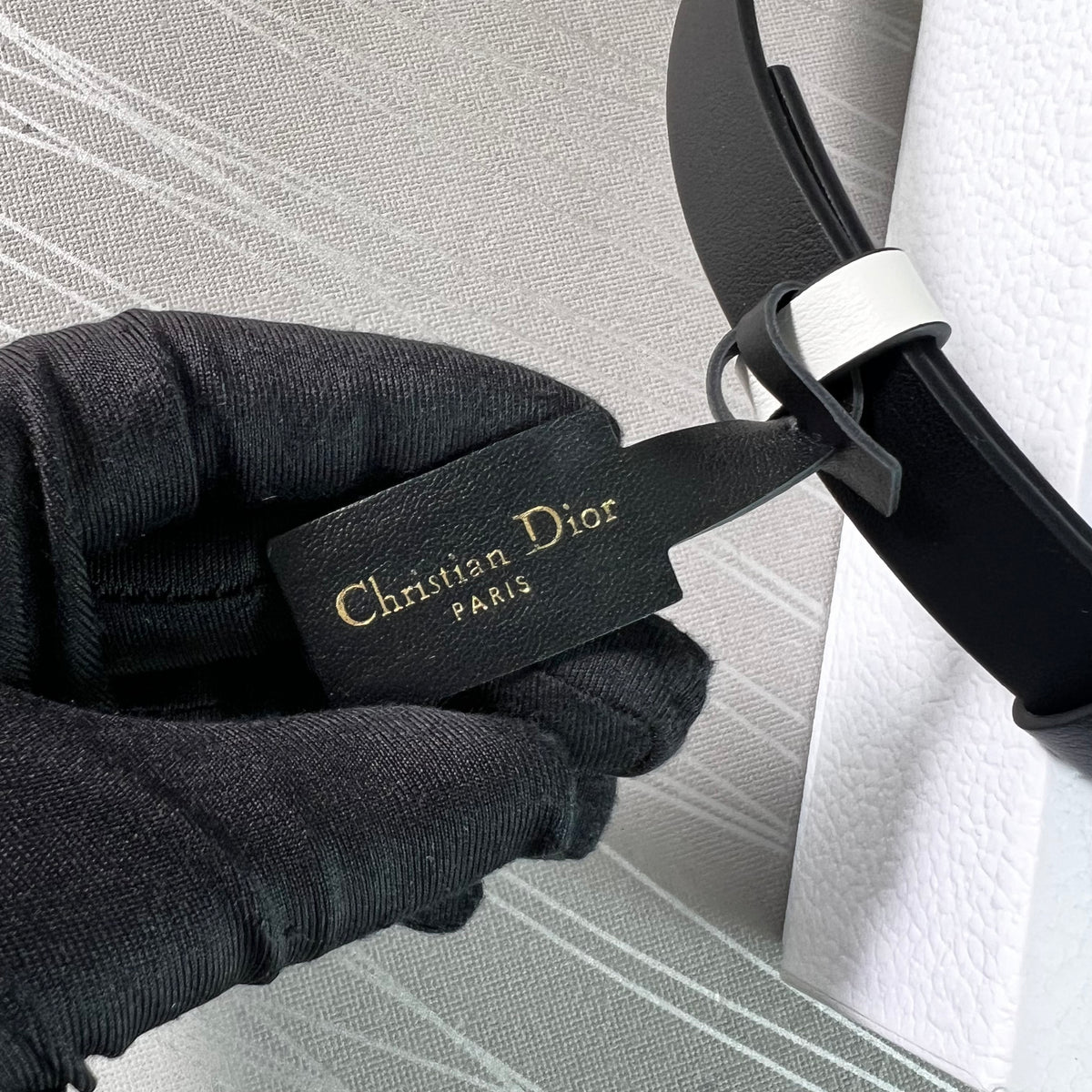 Cinto D-ior piel reversible blanco y negro