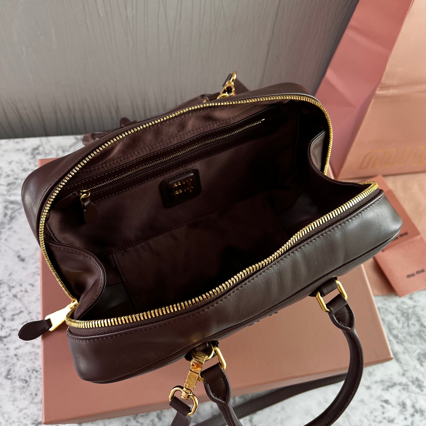 Bolso M-iu piel color café