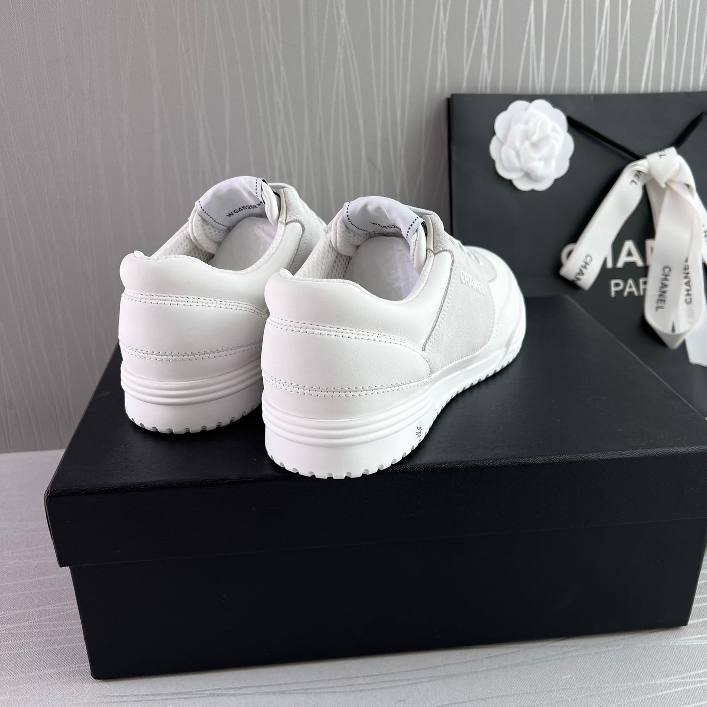 Sneakers C piel blancos