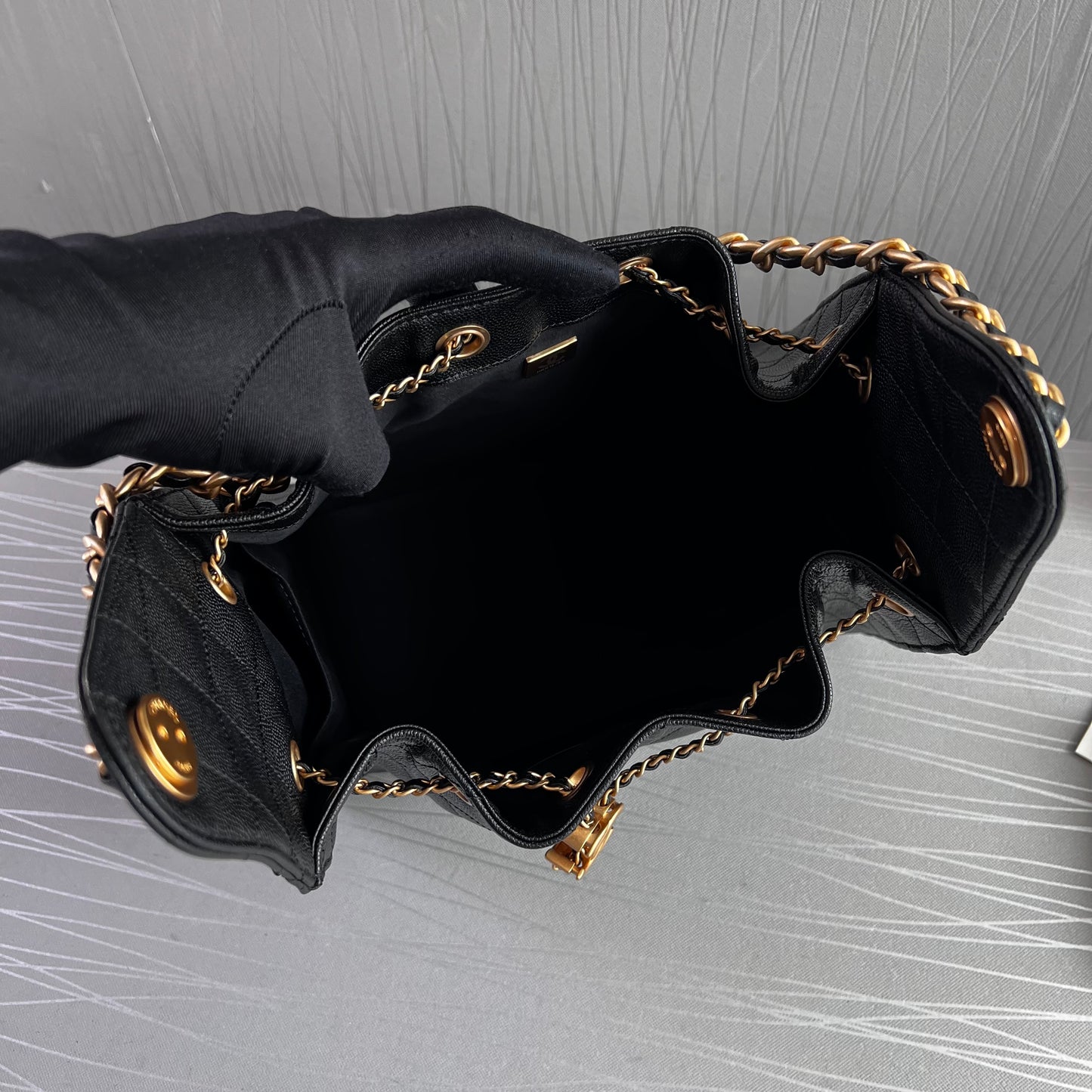 Bolso C 2-5 piel granulada color negro pequeña