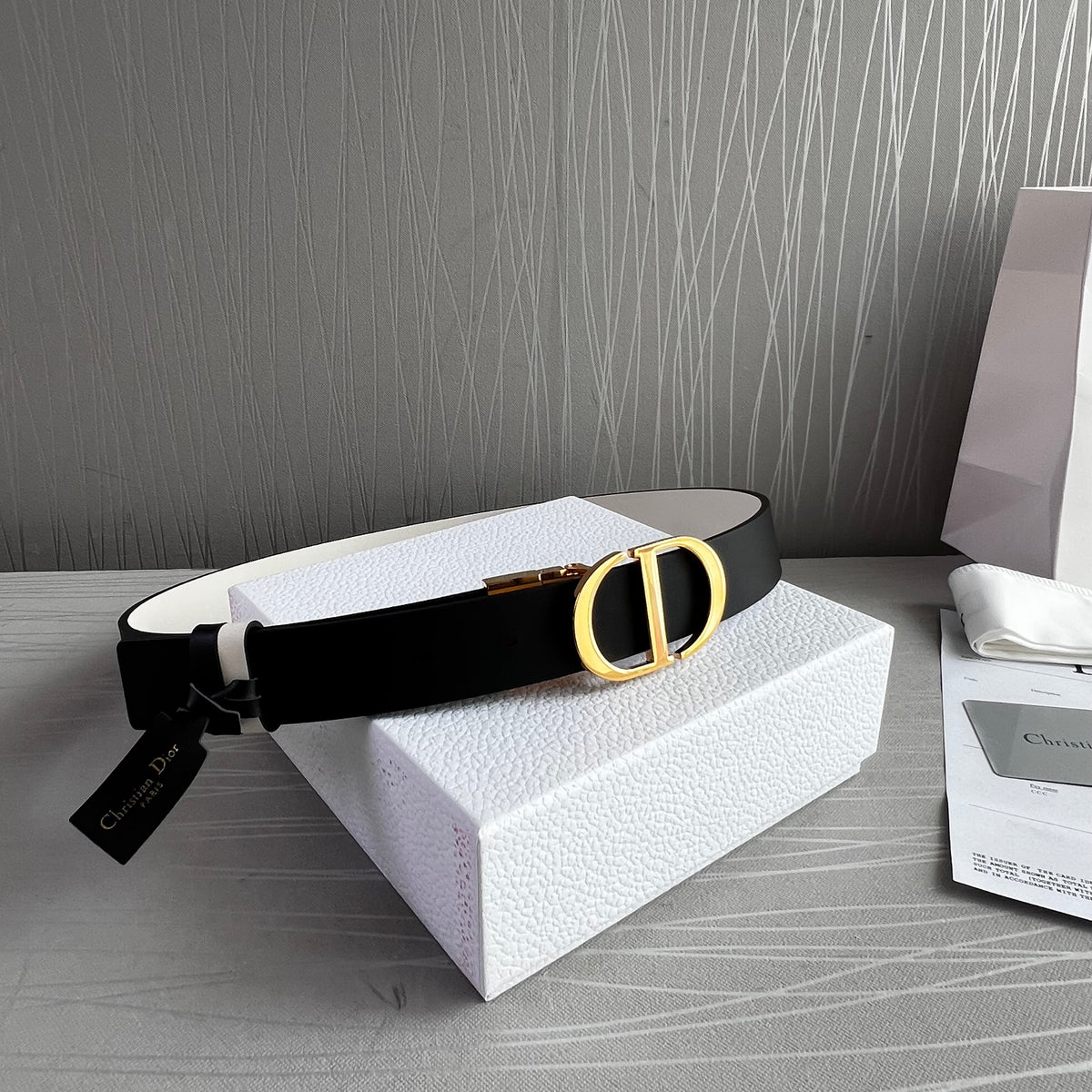 Cinto D-ior piel reversible negro y blanco