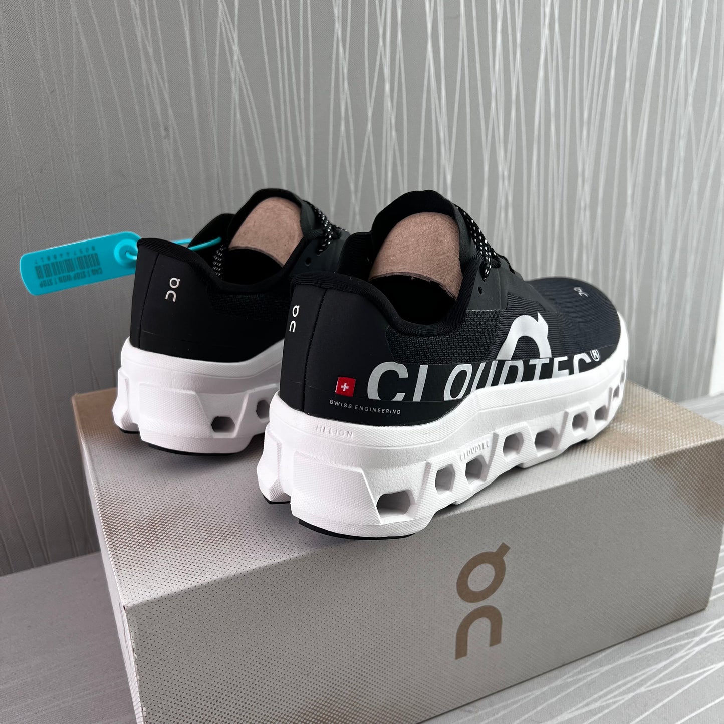 Sneakers O color negro con blanco