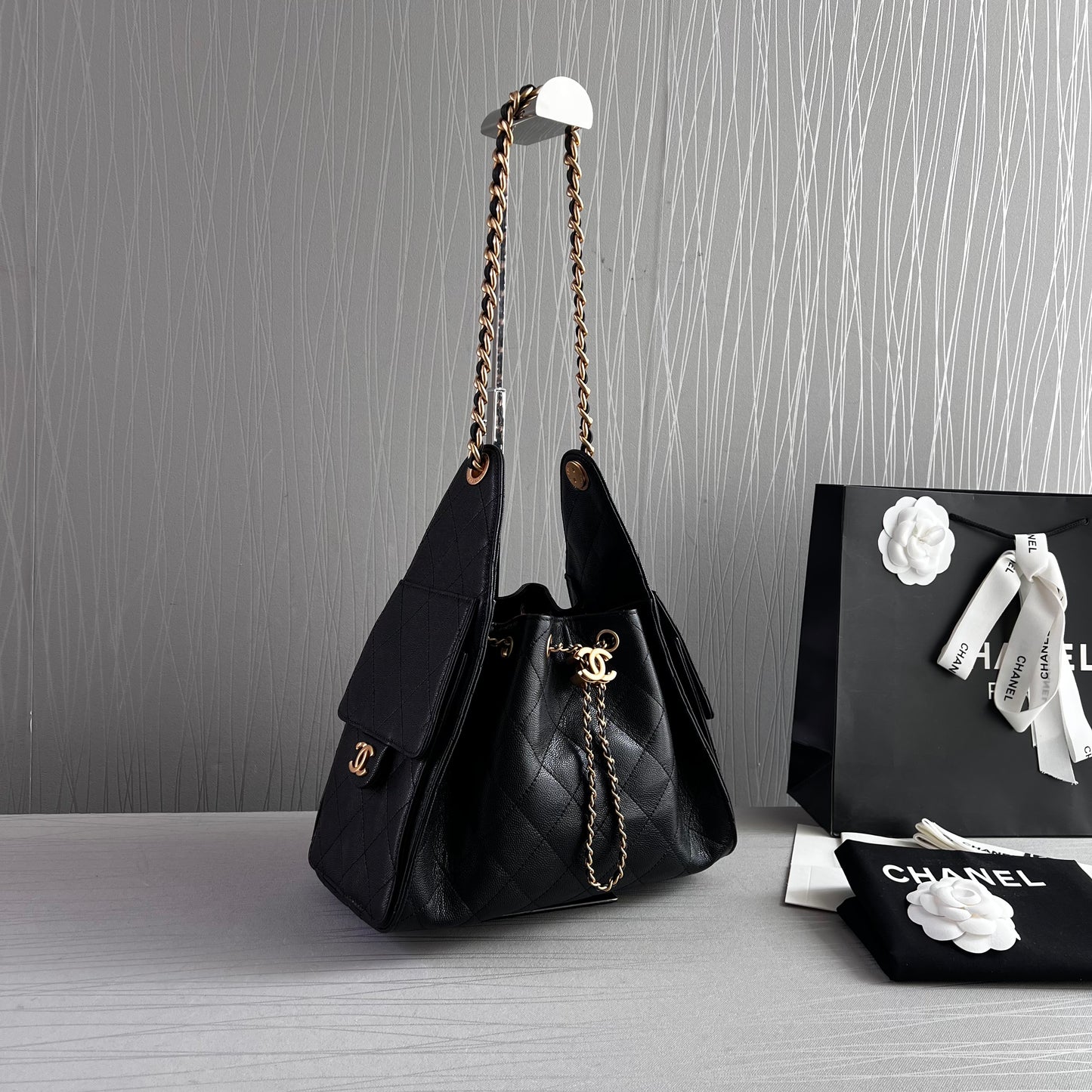 Bolso C 2-5 piel granulada color negro pequeña