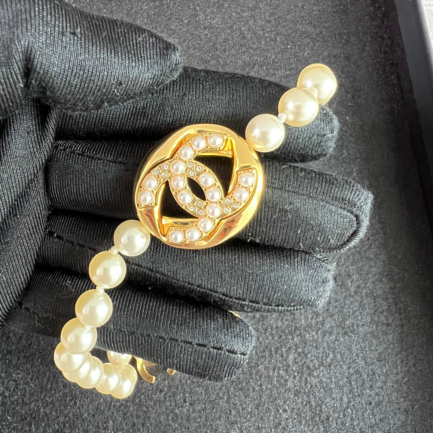 Collar C perlas con dorado