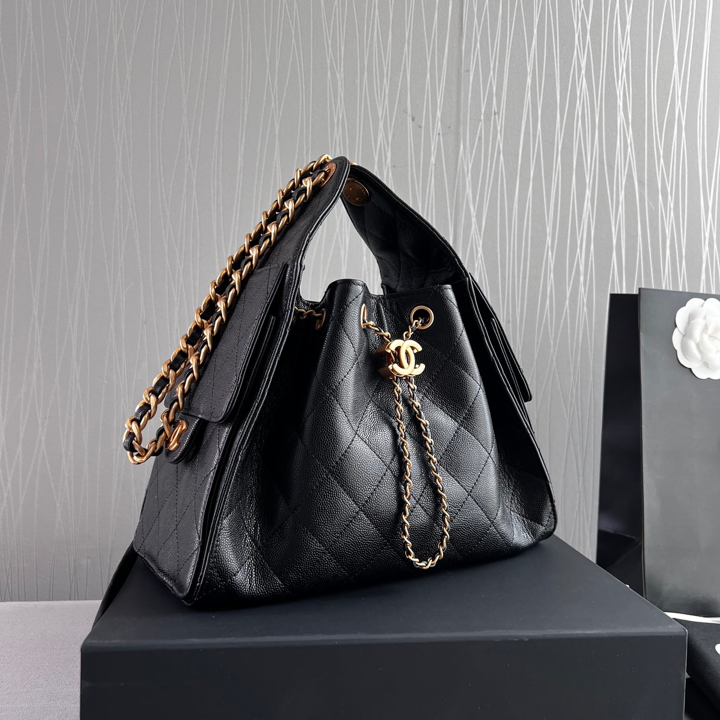 Bolso C 2-5 piel granulada color negro pequeña