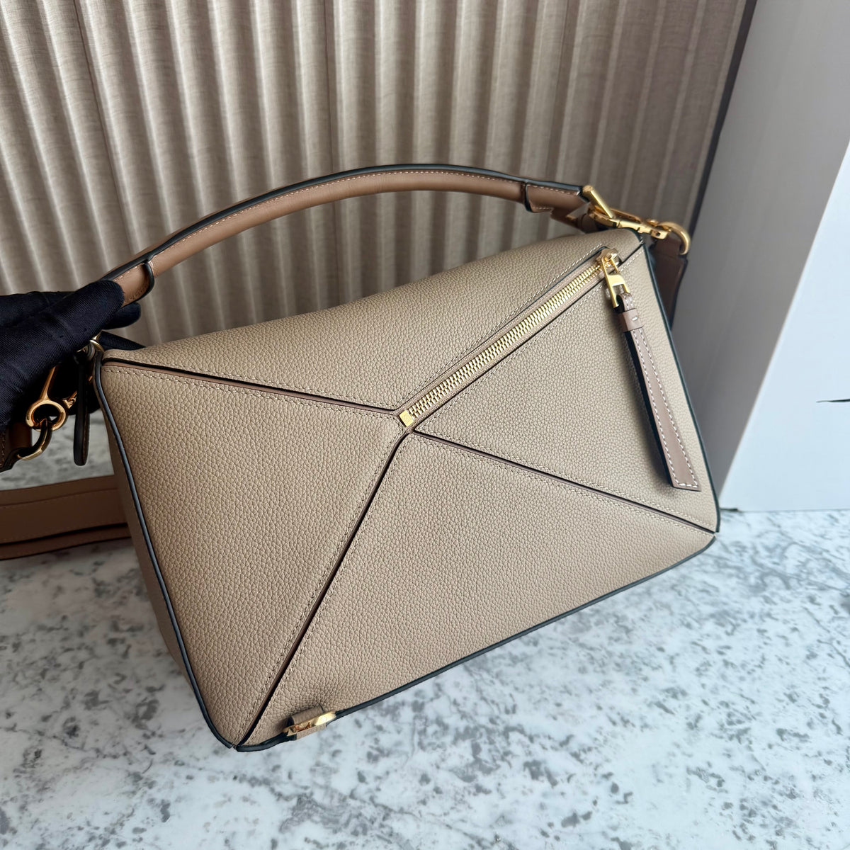 Bolso L-oewe piel color taupe