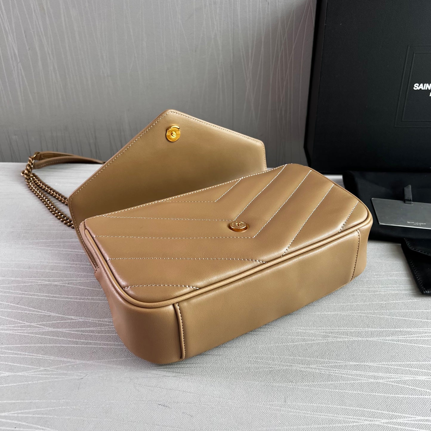 Bolso Y piel acolchada color beige