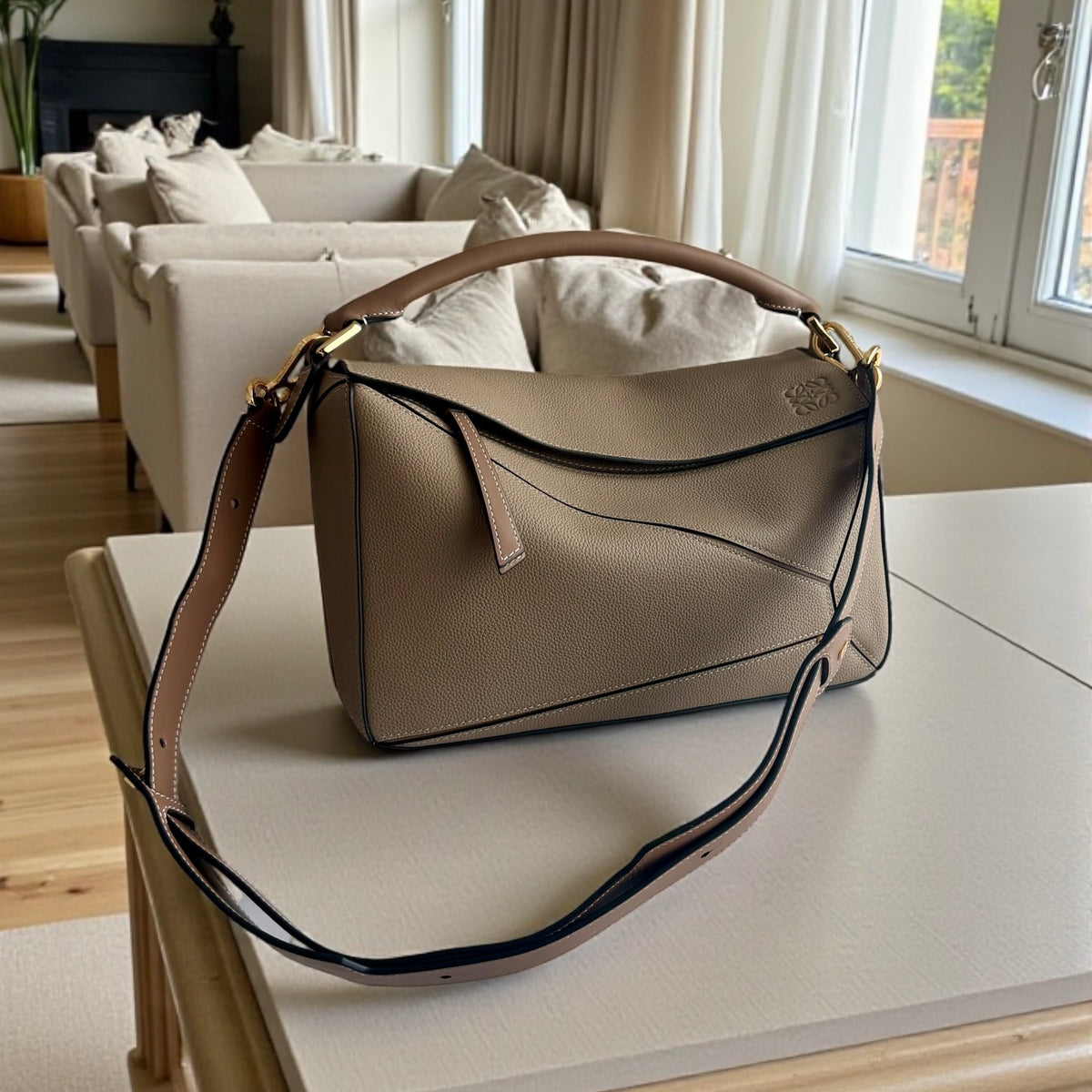 Bolso L-oewe piel color taupe
