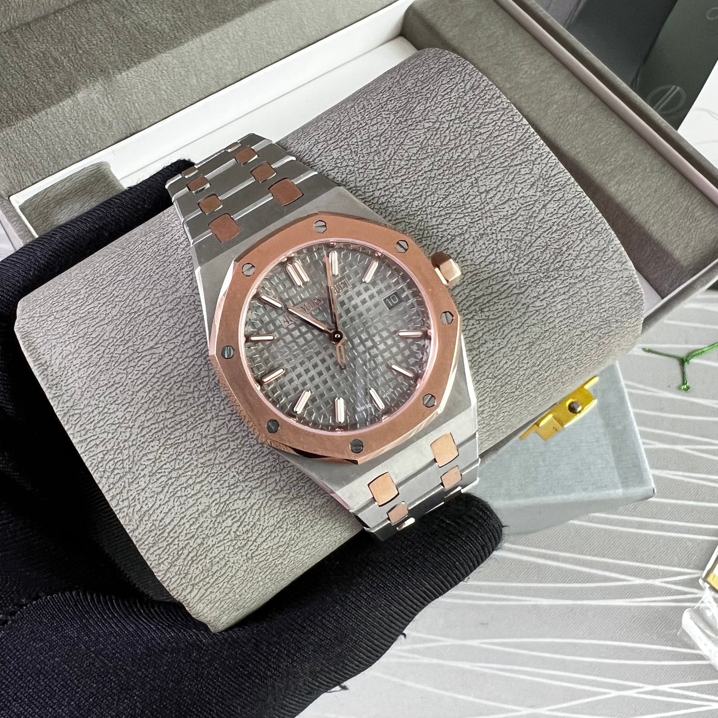Reloj A - P unisex acero inoxidable, color plata y rose gold