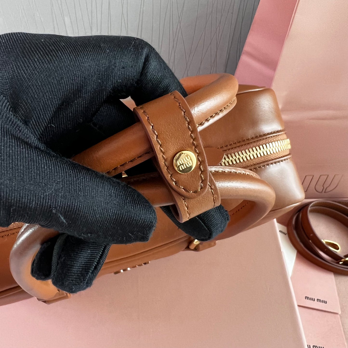 Bolso M-iu piel color camel