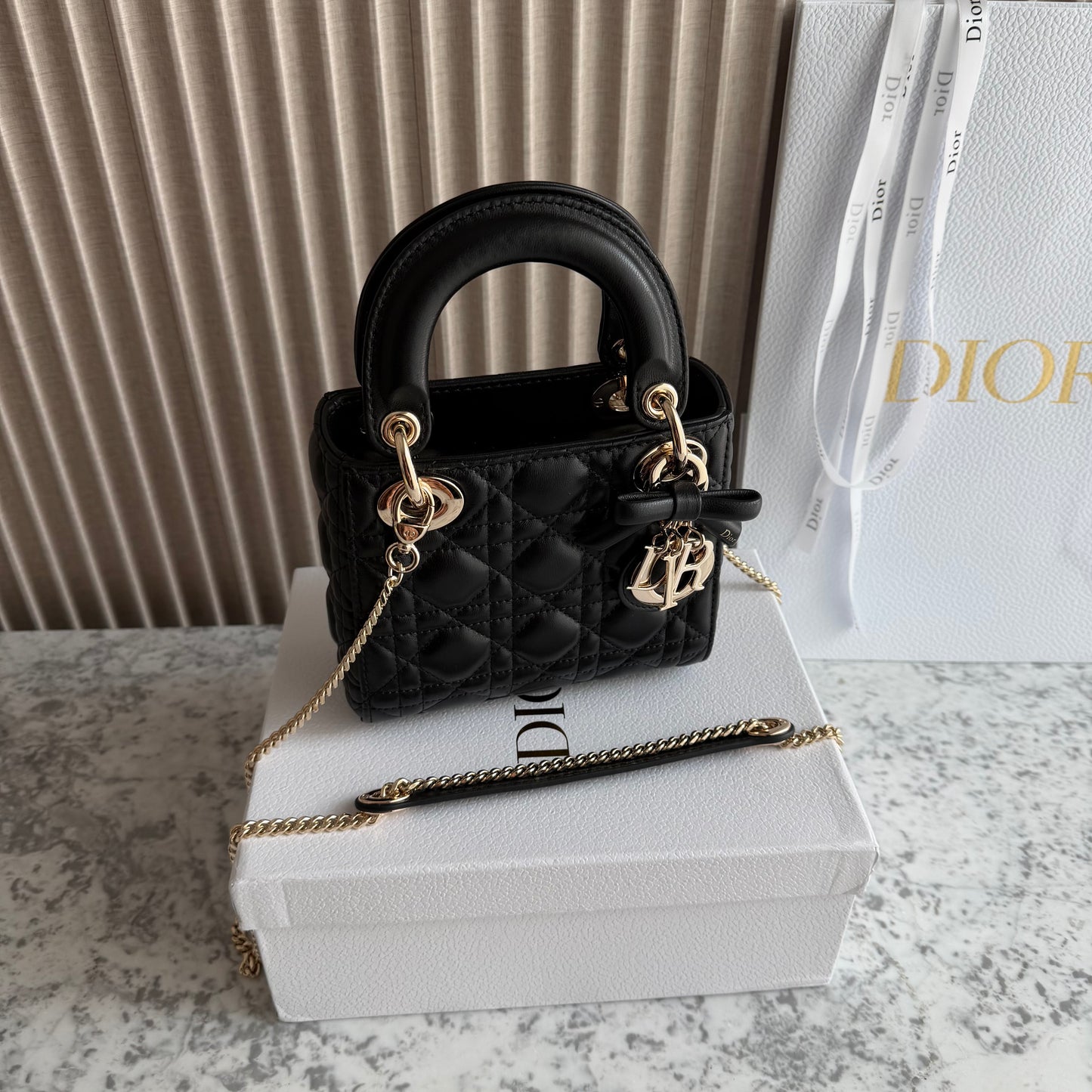 Bolso C-D-ior piel color negro