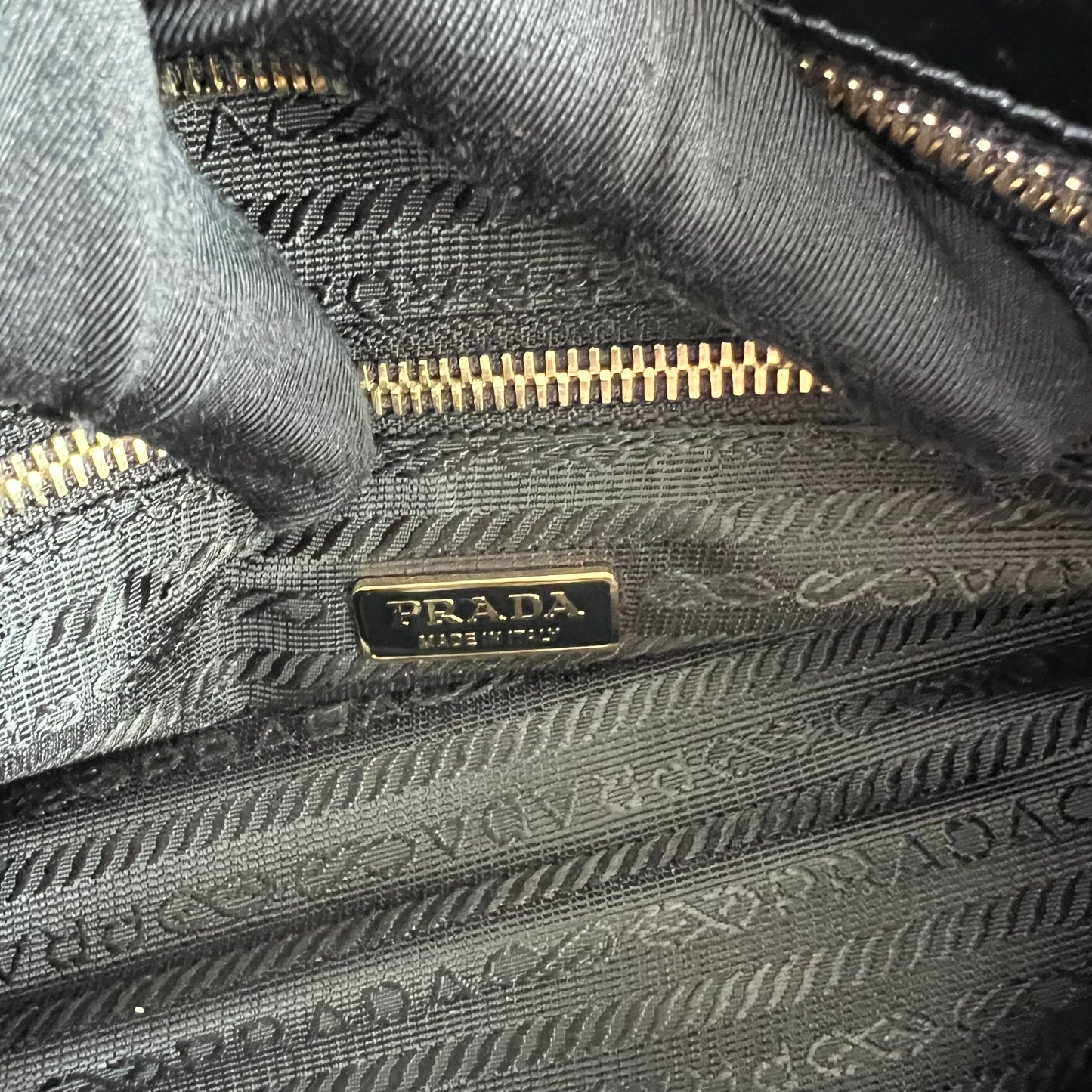 Bolso P-rada piel color negro