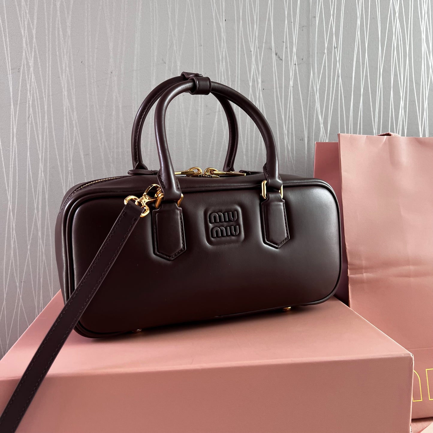 Bolso M-iu piel color café