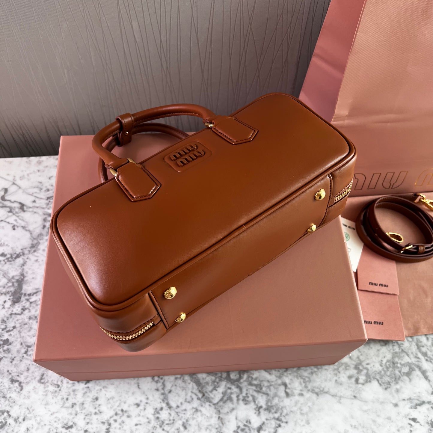 Bolso M-iu piel color camel