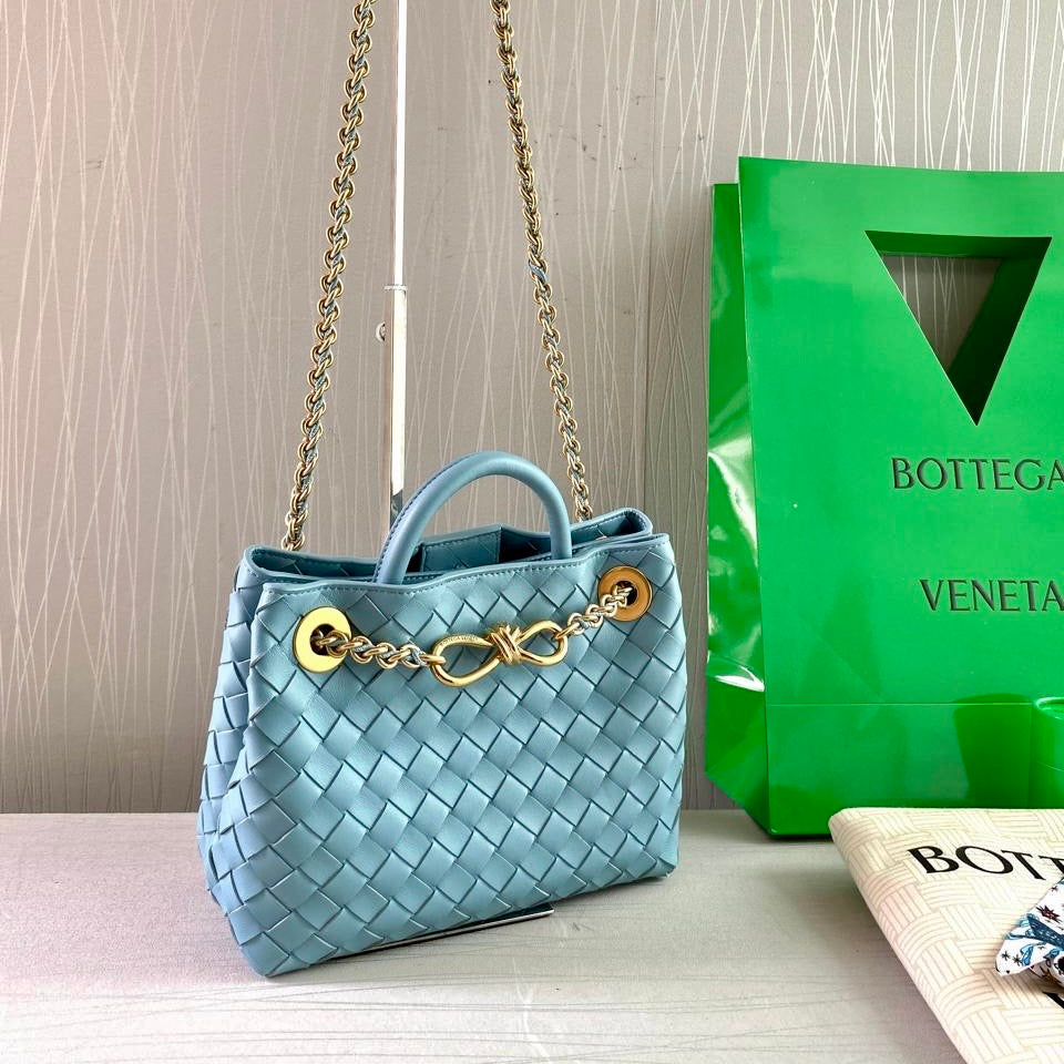 Bolso B A-ndiamo piel color azul con cadena